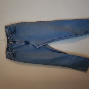 Levi's Women's 550 Relax fit tapered leg